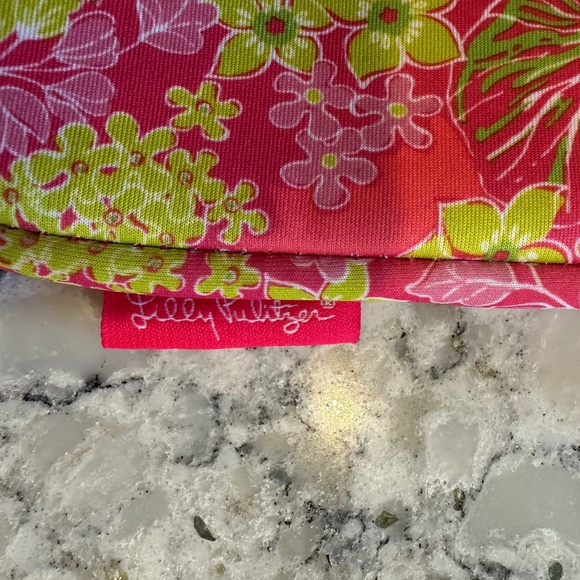 New without tags LILLY PULITZER pink print IPAD ZIP SLEEVE TABLET CASE - Picture 4 of 6
